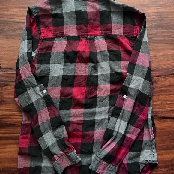Women’s Harley Davidson Flannel - Picture 5 of 6